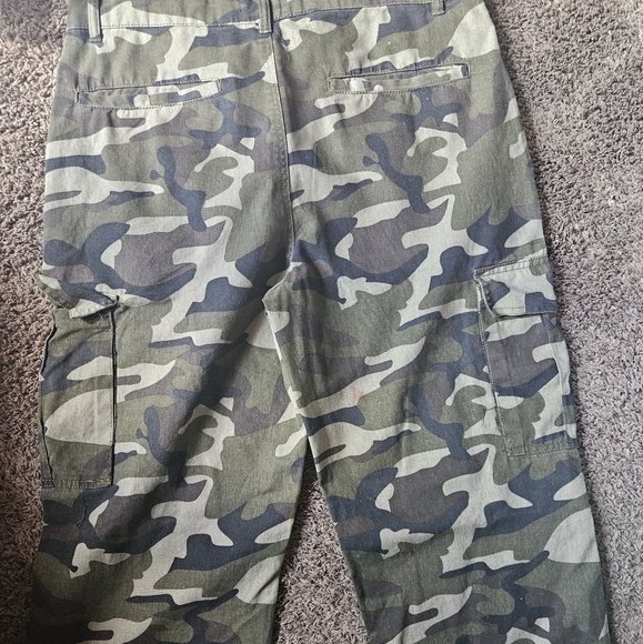 Camo Pants With Custom Paint - Picture 4 of 6